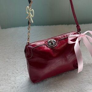 Red Coach Vintage mini turn lock